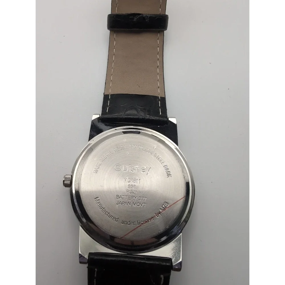 NOS Mickey Mouse Watch With Tin.‎ Needs Battery